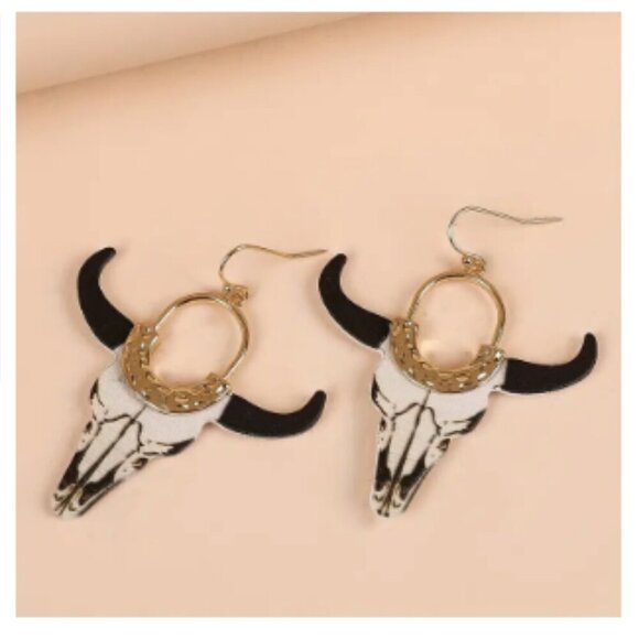 NEW Western Earrings - White & Black Bulls Head Cow - 18K Gold Plated finding - Picture 1 of 4